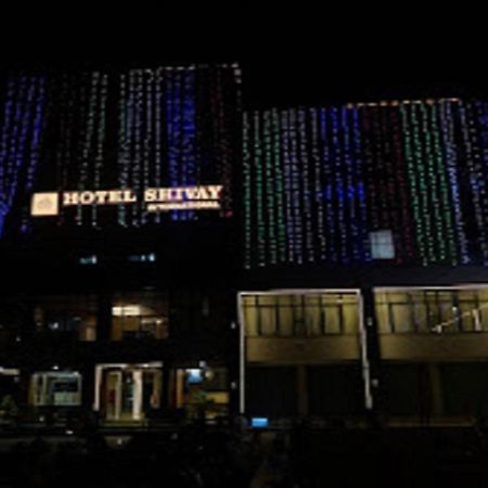 Hotel Shivay International Tharad ภายนอก รูปภาพ